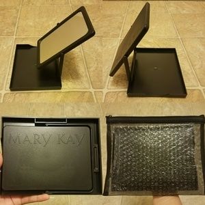 Travel makeup mirror